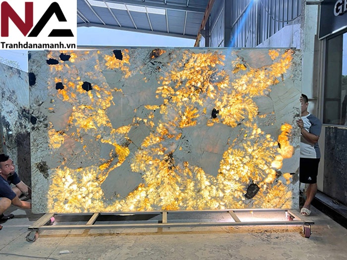 Bộ sưu tập đá ốp vách tivi hot nhất 2025, nâng tầm không gian sống 53 Đá thạch anh ốp vách tivi